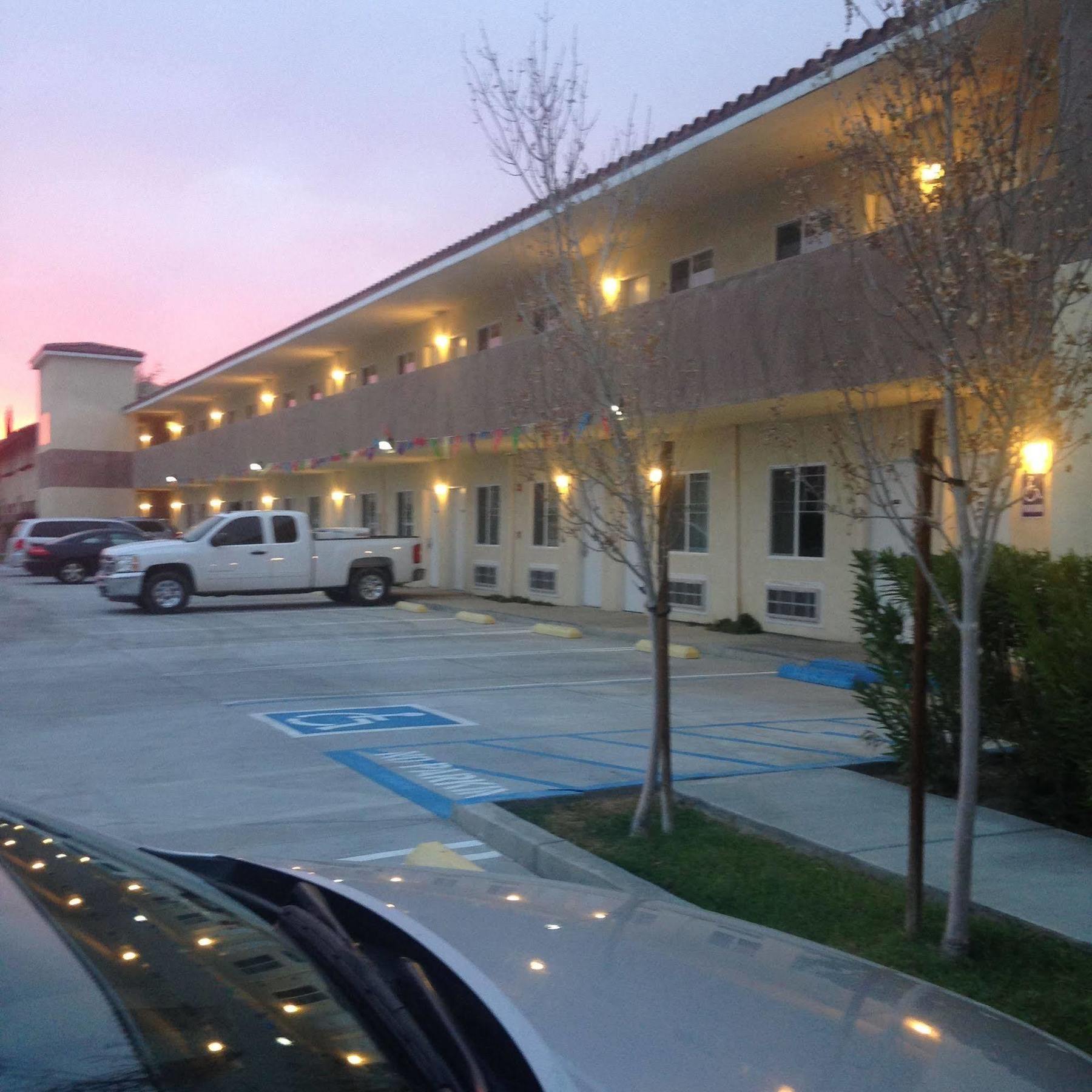 America Inn & Suites Ridgecrest Exterior photo